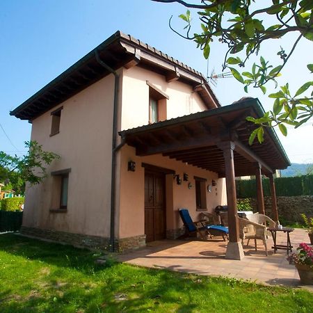 Villa Isabel Piloña Buitenkant foto