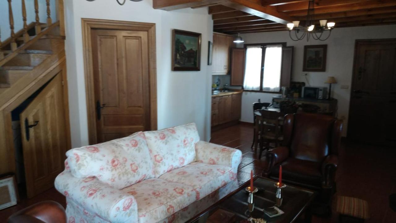 Villa Isabel Piloña Buitenkant foto